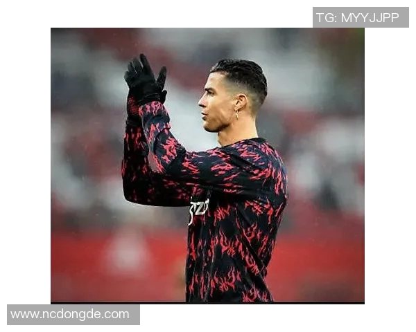 35号球星领衔新一代足坛巨星崛起的时代 探秘球场内外的荣耀与挑战