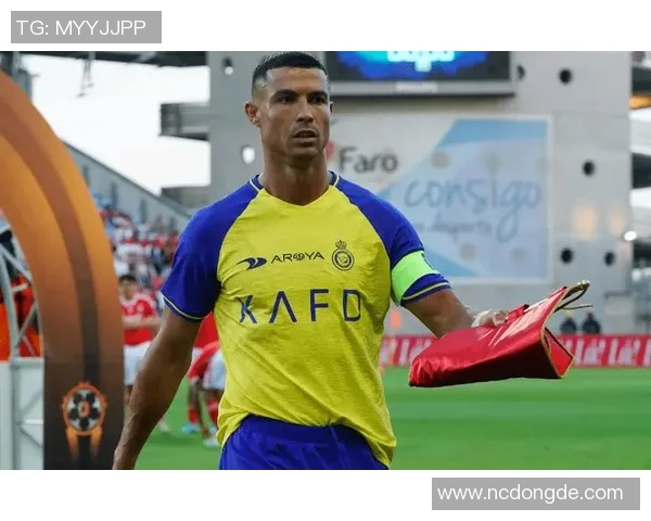 中东足球巨星中场核心引领绿茵风暴展现王者气质