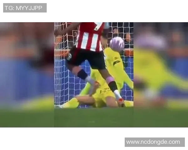 当足球巨星陷入情绪漩涡慢镜头记录心碎与热血瞬间