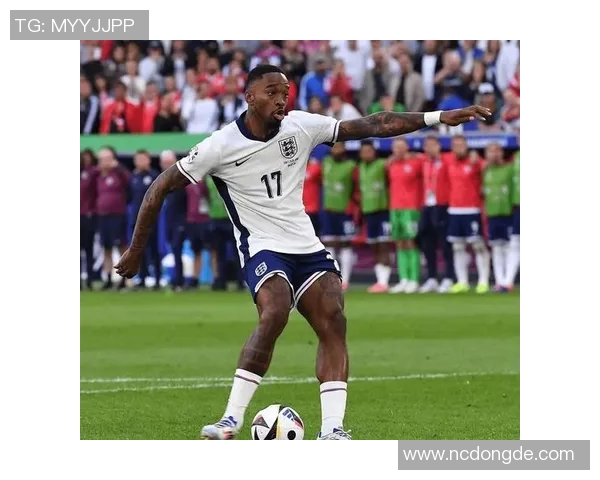 小马足球球星崛起记：从草根到顶级联赛的传奇之路