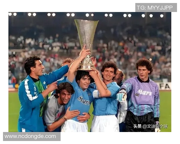 足球传奇之路：从球场到收藏的八大足球明星人物传奇